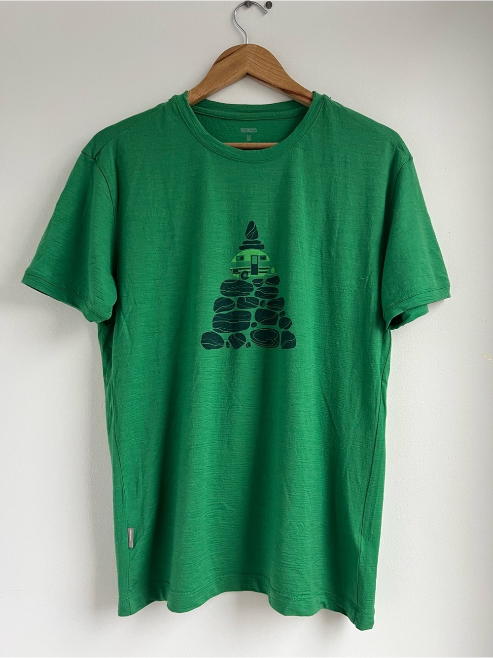 Icebreaker Merino Mens Green Graphic Crewneck T-Shirt Size Medium